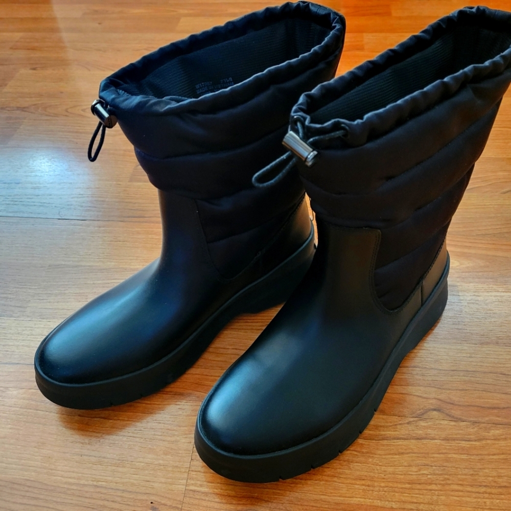 Cole Haan Grand Utility Puffer Cinch Waterproof Black Boots Size 7.5B